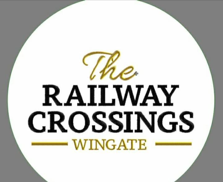 Hotel The Railway Crossings Wingate Exterior foto